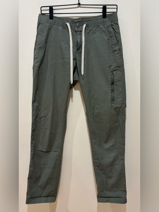 Pants - Vuori Ripstop Climbing Pants in Army Green Lightweight - Women’s Size Small